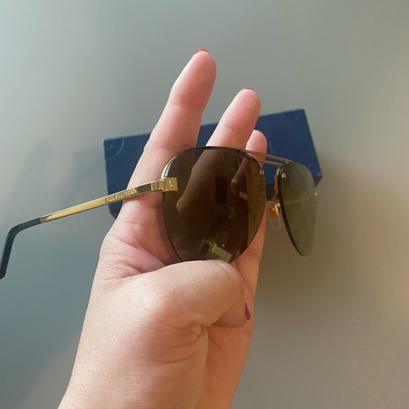 Louis Vuitton clockwise sunglasses gold - Picture 5 of 7